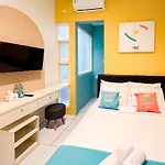 RedDoorz @ Bukit Palma Surabaya